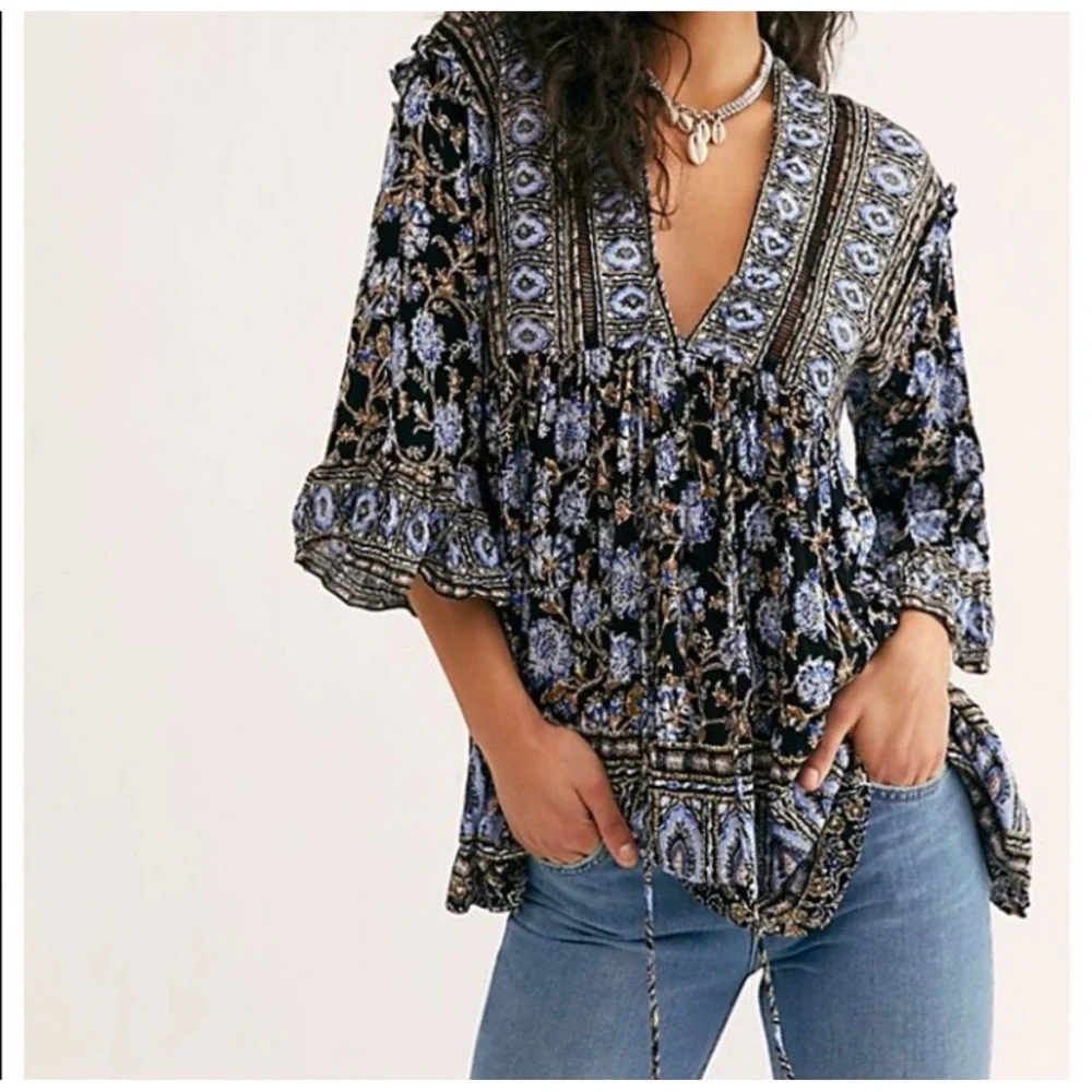 Free People Moonlight Dance Floral Print‎ V Neck Bell Sleeve Boho Tunic Top M